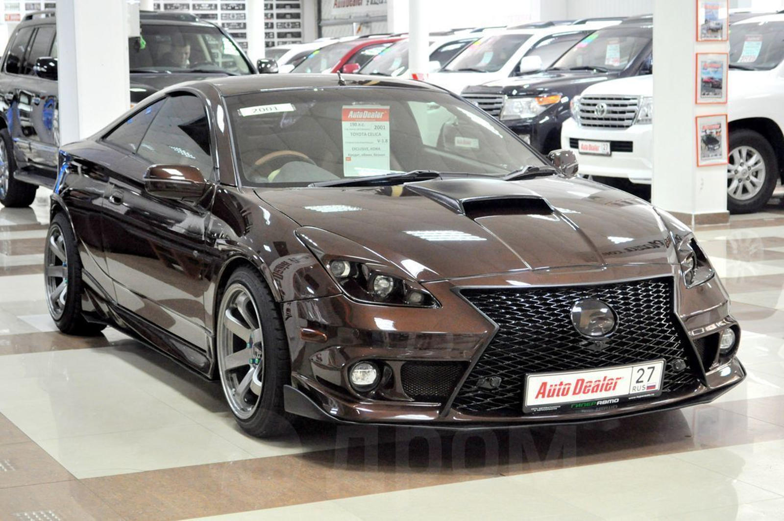 تويوتا سيليكا معدلة بواجهة لكزس LC معروضة للبيع بسعر رخيص