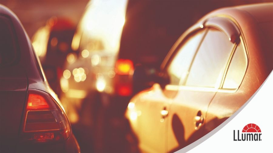 كيف تختار العازل الحراري المناسب لسيارتك؟