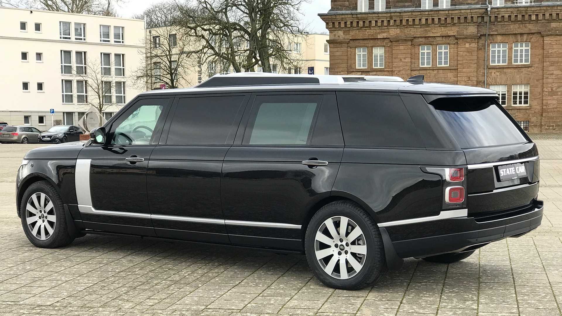 رنج روفر تتحول إلى ليموزين فاخرة مدرعة بعد تعديلات ألمانية 17