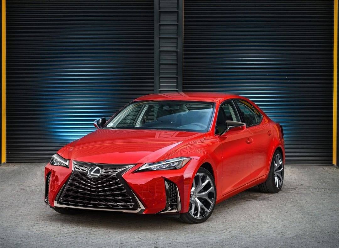 لكزس IS الجيل القادم تظهر بالشكل التوقعي + معلومات