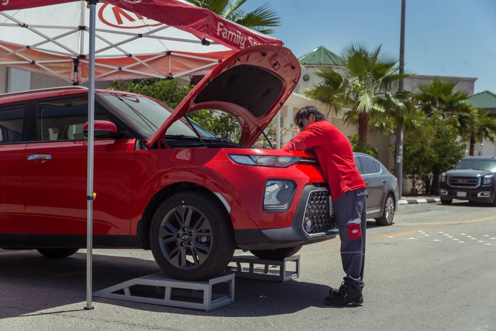 كيا الجبر تدشِّن برنامج (يا تجينا يا نجيك): يقدِّم خدمة الصيانة في موقع العميل دون رسوم إضافية