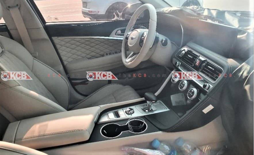 داخلية جينيسيس G70 فيس ليفت تظهر بدون تمويهات