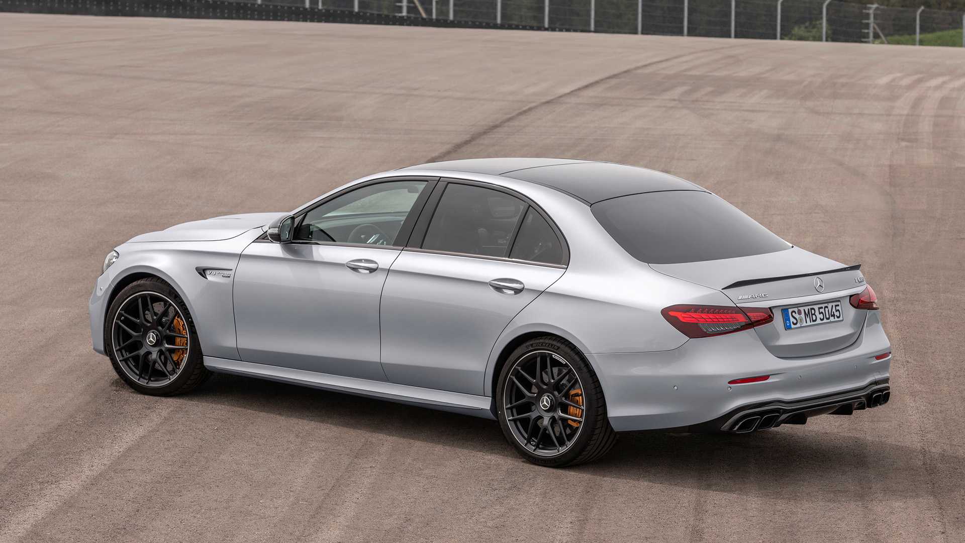 مرسيدس AMG E63 S 2021 المحدثة تنطلق بقوة 612 حصان 13