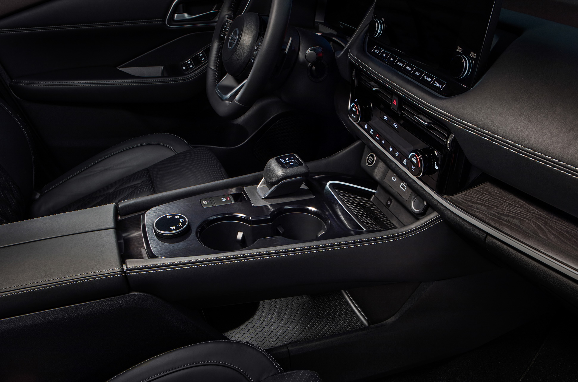 مواصفات نيسان اكس تريل 2021 وأهم المميزات Nissan X-Trail 16