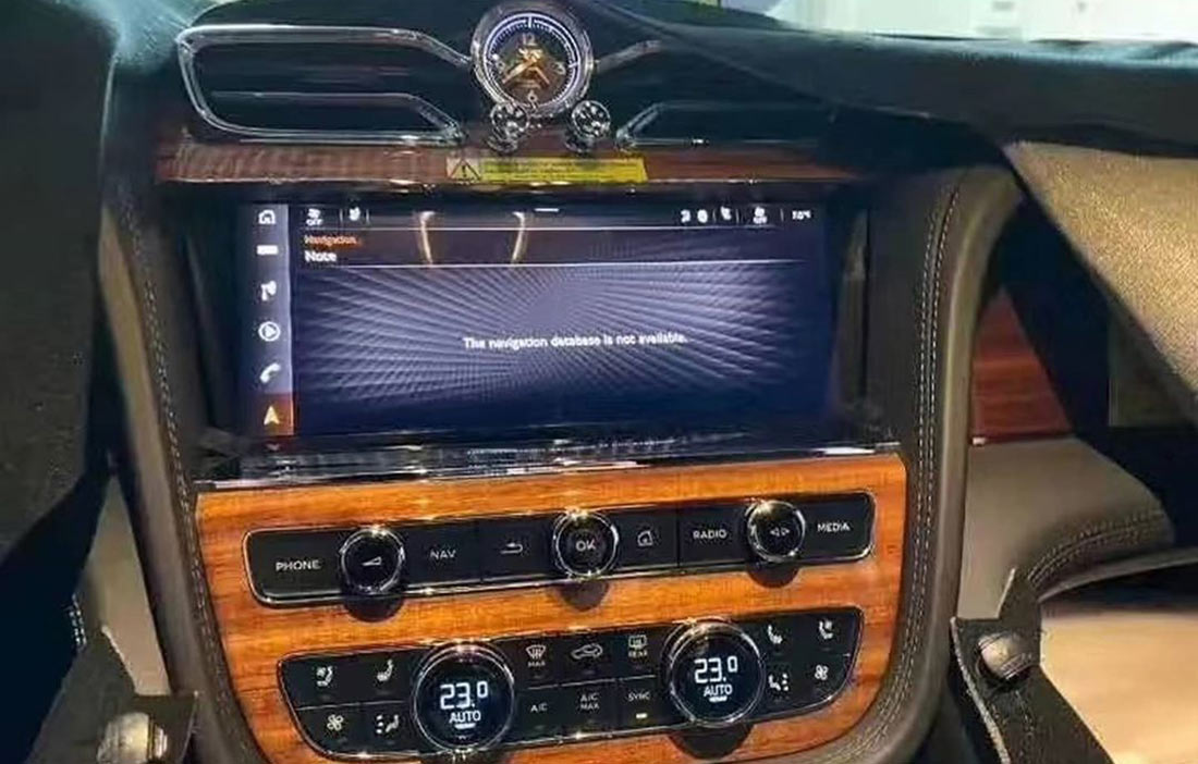 هل هذه بنتلي بنتايجا فيس ليفت الجديدة؟ 4