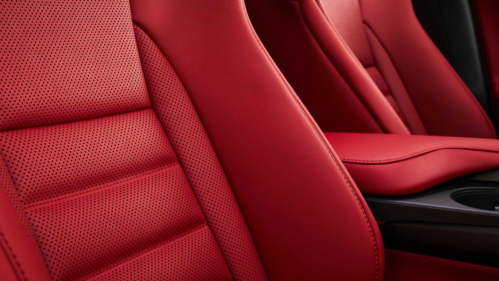 هل ستحصل لكزس IS على نسخة بمحرك V8؟ 4