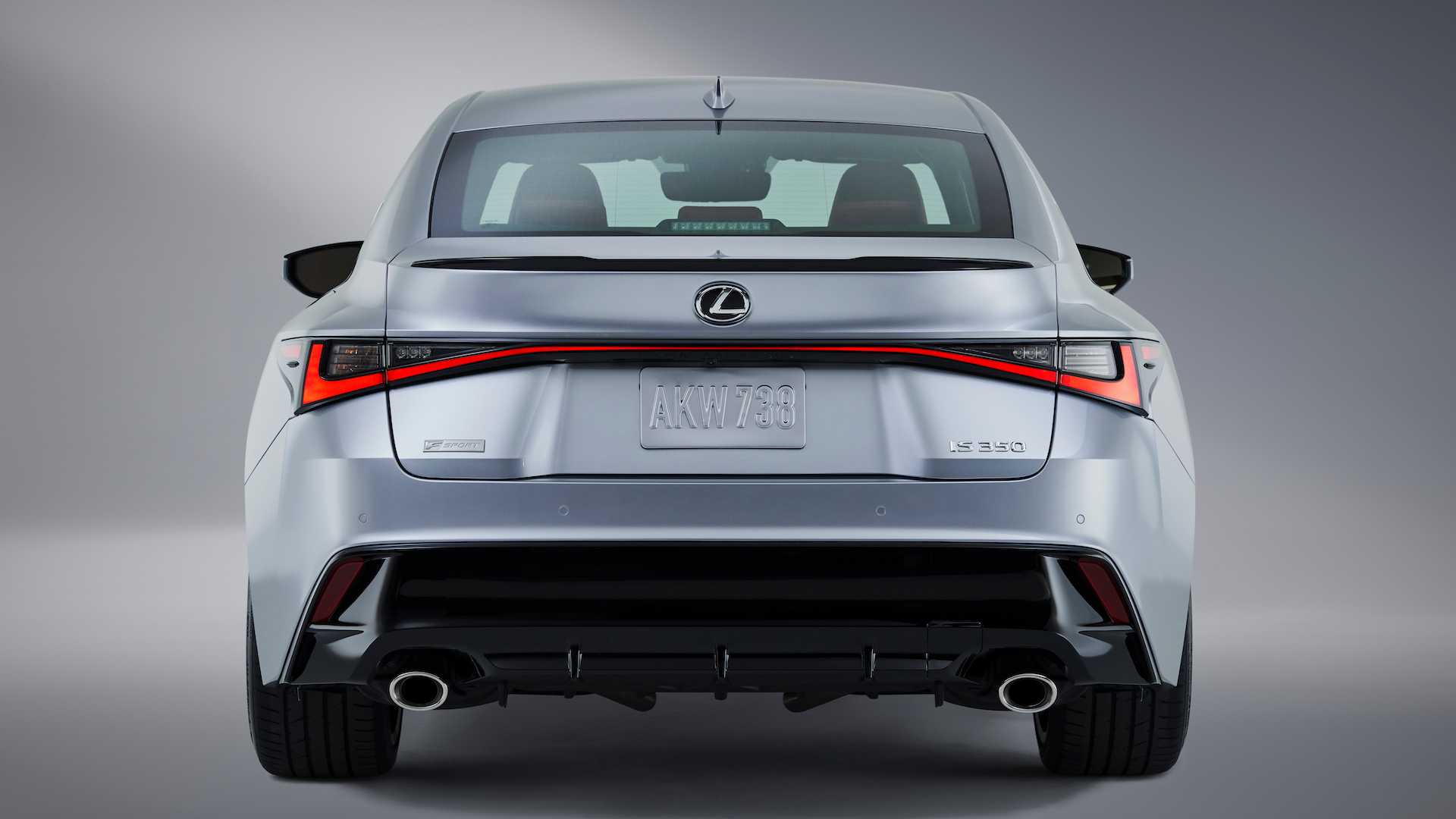 هل ستحصل لكزس IS على نسخة بمحرك V8؟ 11