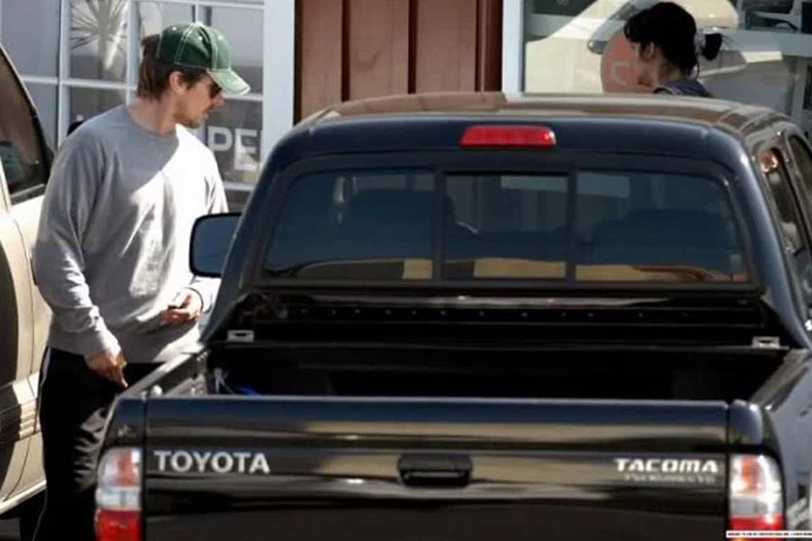 تعرف على السيارات التي يقودها أبطال أفلام باتمان بالواقع تعرف على السيارات التي يقودها أبطال أفلام باتمان بالواقع 5