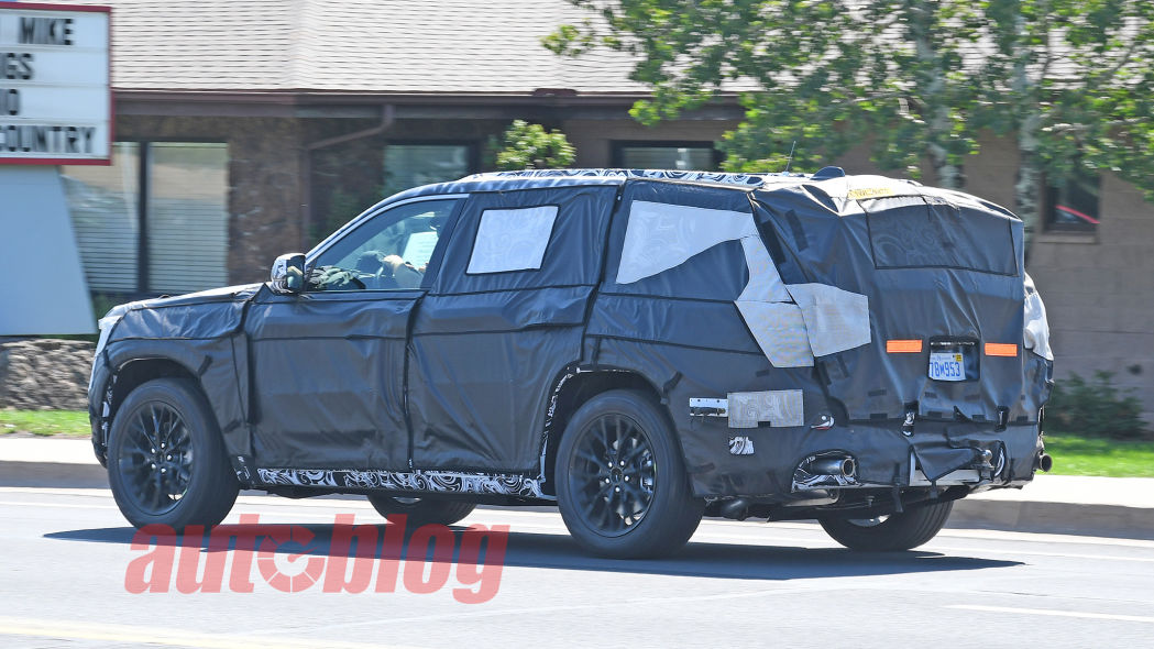 داخلية جيب جراند شيروكي 2022 تنكشف في صور تجسسية داخلية جيب جراند شيروكي 2022 تنكشف في صور تجسسية 7