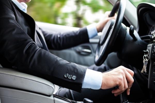 تعرف على أسباب ضعف سحب السيارة على الطريق