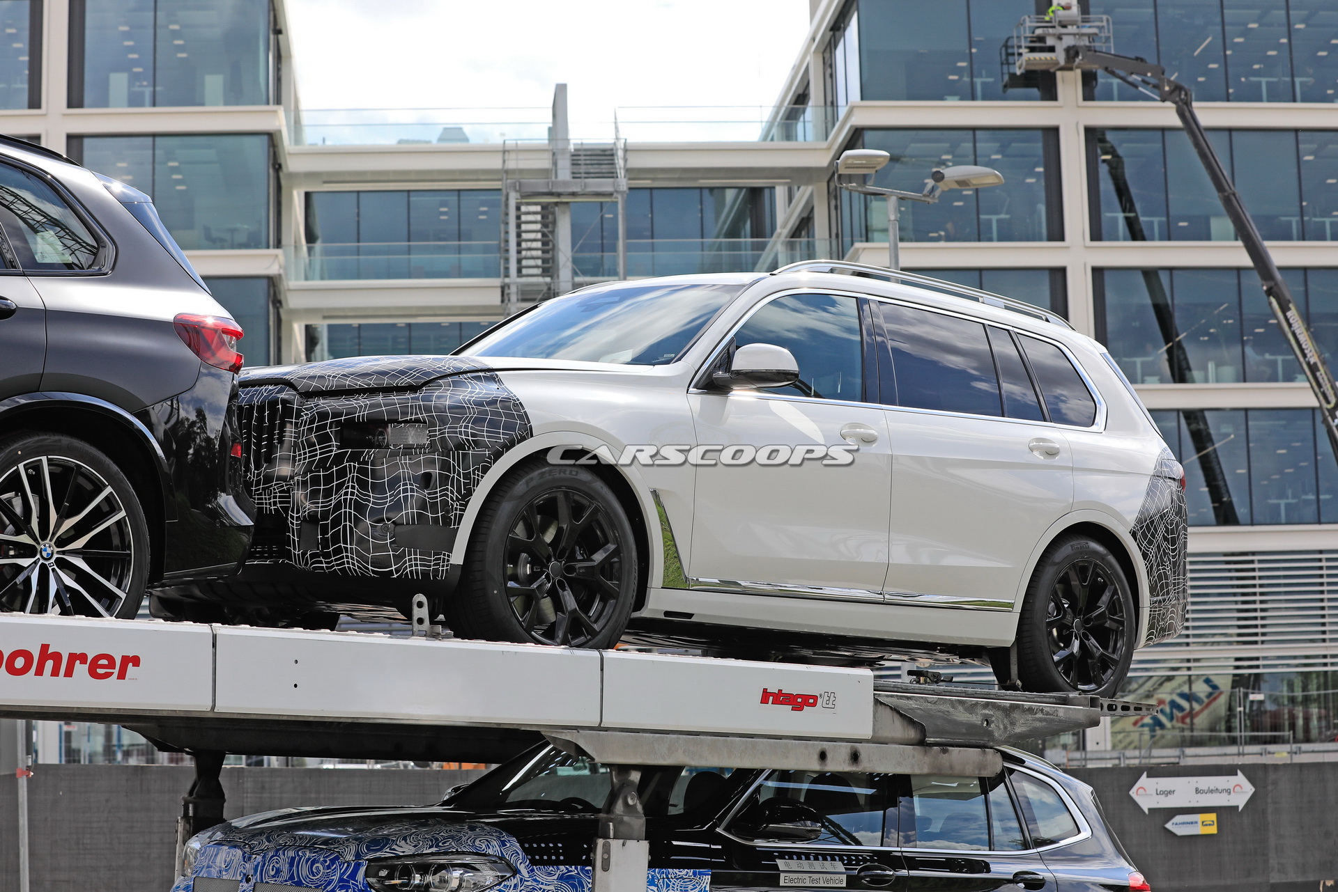 بي ام دبليو X7 2022 تظهر بوضوح أثناء اختبارها 4