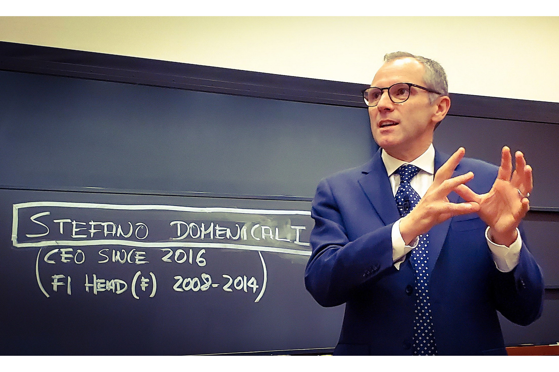 استقالة رئيس لامبورجيني وتعيينه رئيساً تنفيذياً للفورمولا 1 5