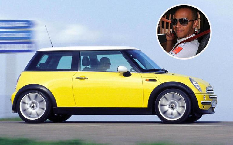 شاهد السيارة الأولى في حياة أبرز المشاهير شاهد السيارة الأولى في حياة أبرز المشاهير 3