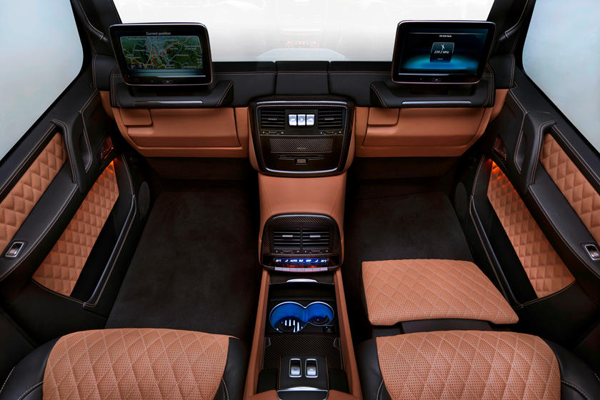 ليبرون جيمس يحتفل بفوزه للبطولة بشراء مرسيدس مايباخ G650 لاندوليت 4