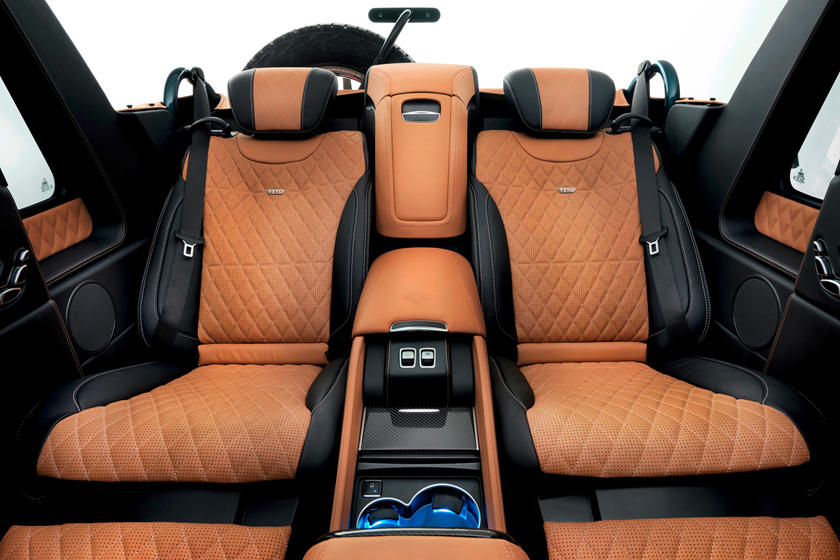 ليبرون جيمس يحتفل بفوزه للبطولة بشراء مرسيدس مايباخ G650 لاندوليت 5