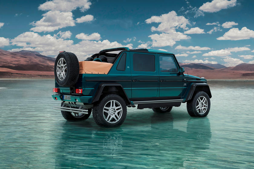 ليبرون جيمس يحتفل بفوزه للبطولة بشراء مرسيدس مايباخ G650 لاندوليت 8