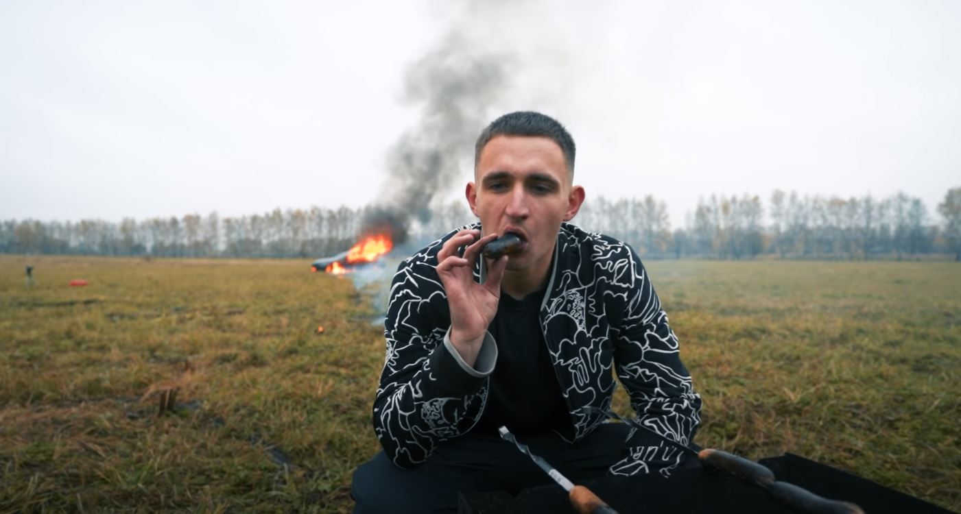 قصة إشعال مرسيدس AMG GT 63 جديدة في روسيا قصة إشعال مرسيدس AMG GT 63 جديدة في روسيا 2