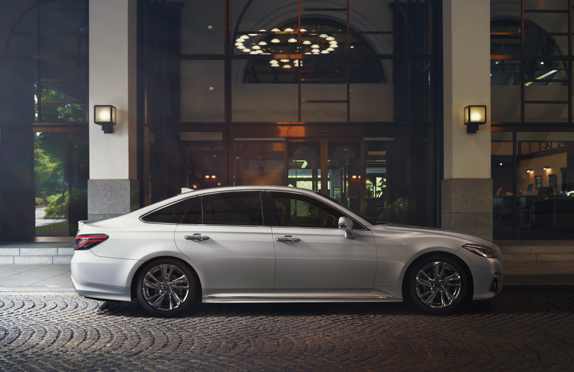 تويوتا كراون 2021 فيس ليفت تنطلق رسمياً 2