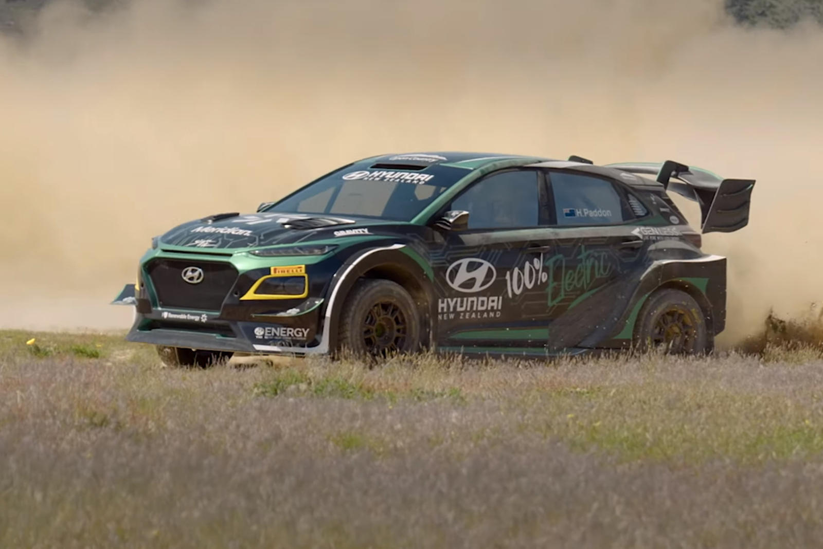 هيونداي كونا الكهربائية تتحول إلى سيارة رالي! هيونداي كونا الكهربائية تتحول إلى سيارة رالي! 3