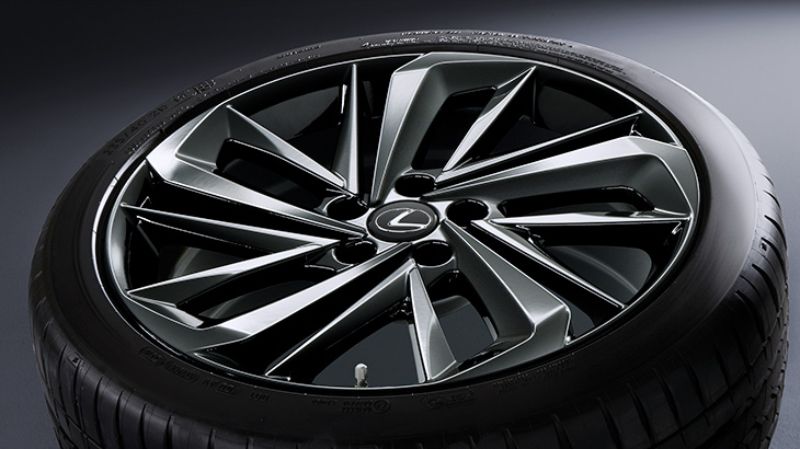 لكزس IS 2021 تحصل على تعديلات TRD وموديليستا 10