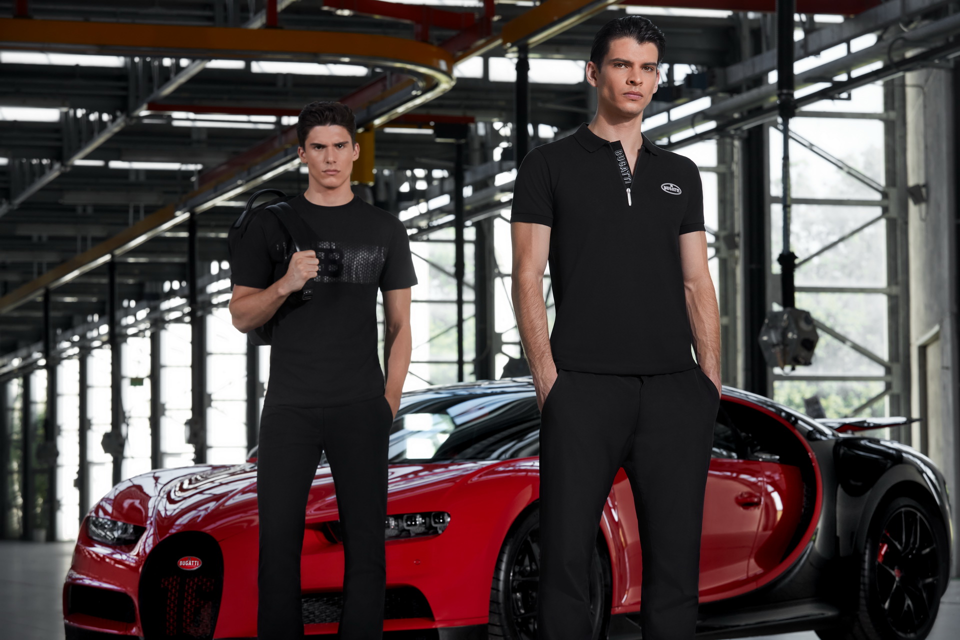 بوجاتي تكشف عن مجموعة اكسسوارات وأزياء بأسعار "اقتصادية" 1