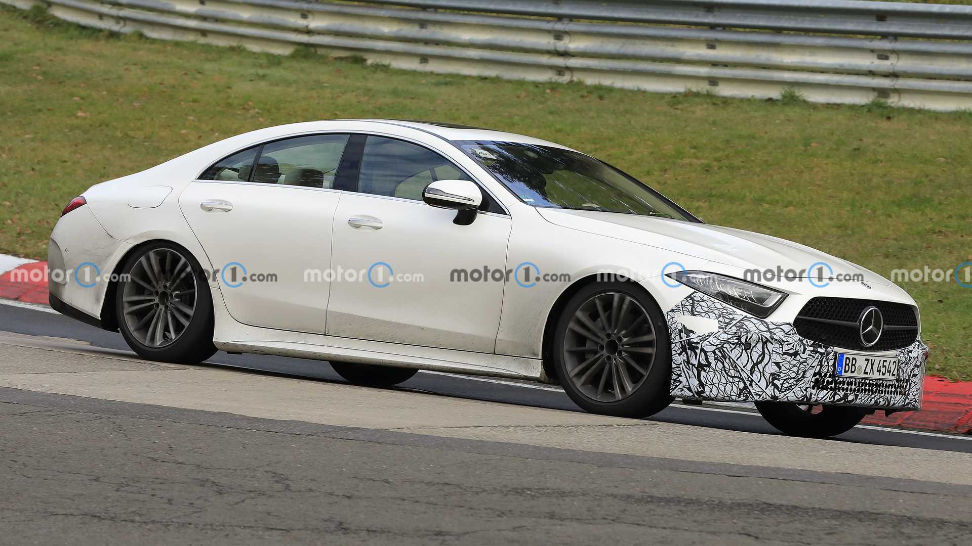 مرسيدس CLS فيس ليفت تظهر أثناء اختبارها مرسيدس CLS فيس ليفت تظهر أثناء اختبارها 3