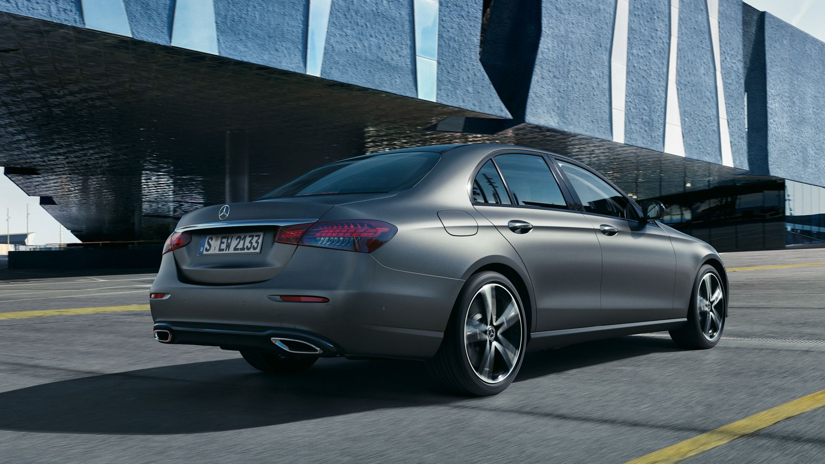 مرسيدس الجفالي تدشن سيارة E-Class 2021 الجديدة 15