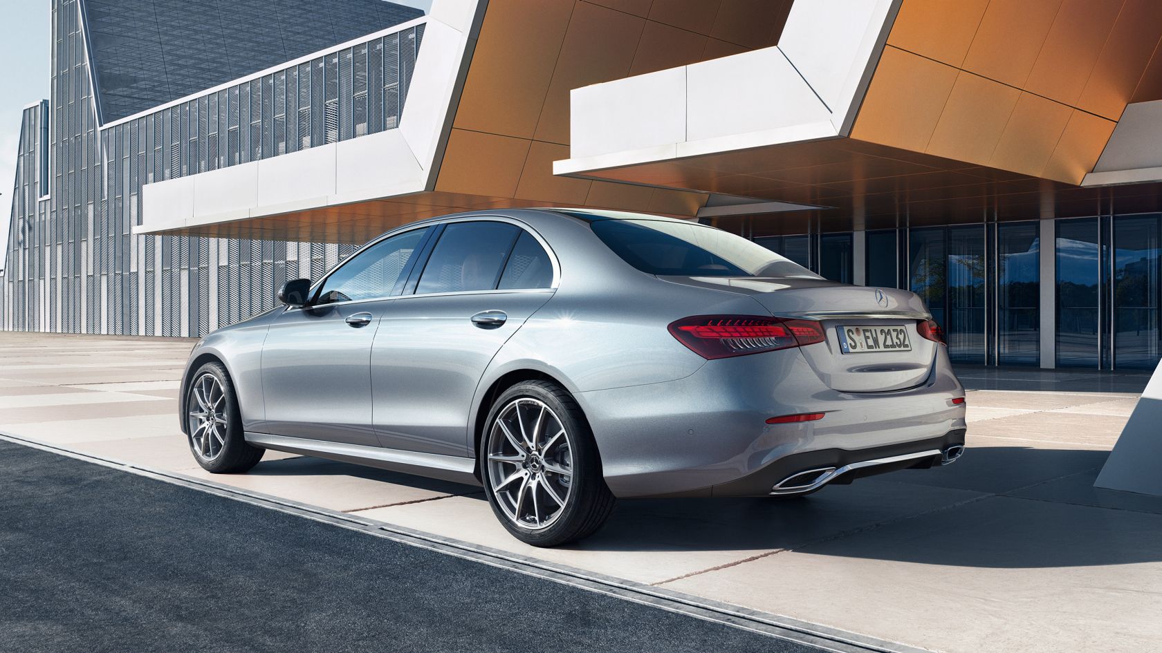 مرسيدس الجفالي تدشن سيارة E-Class 2021 الجديدة 17