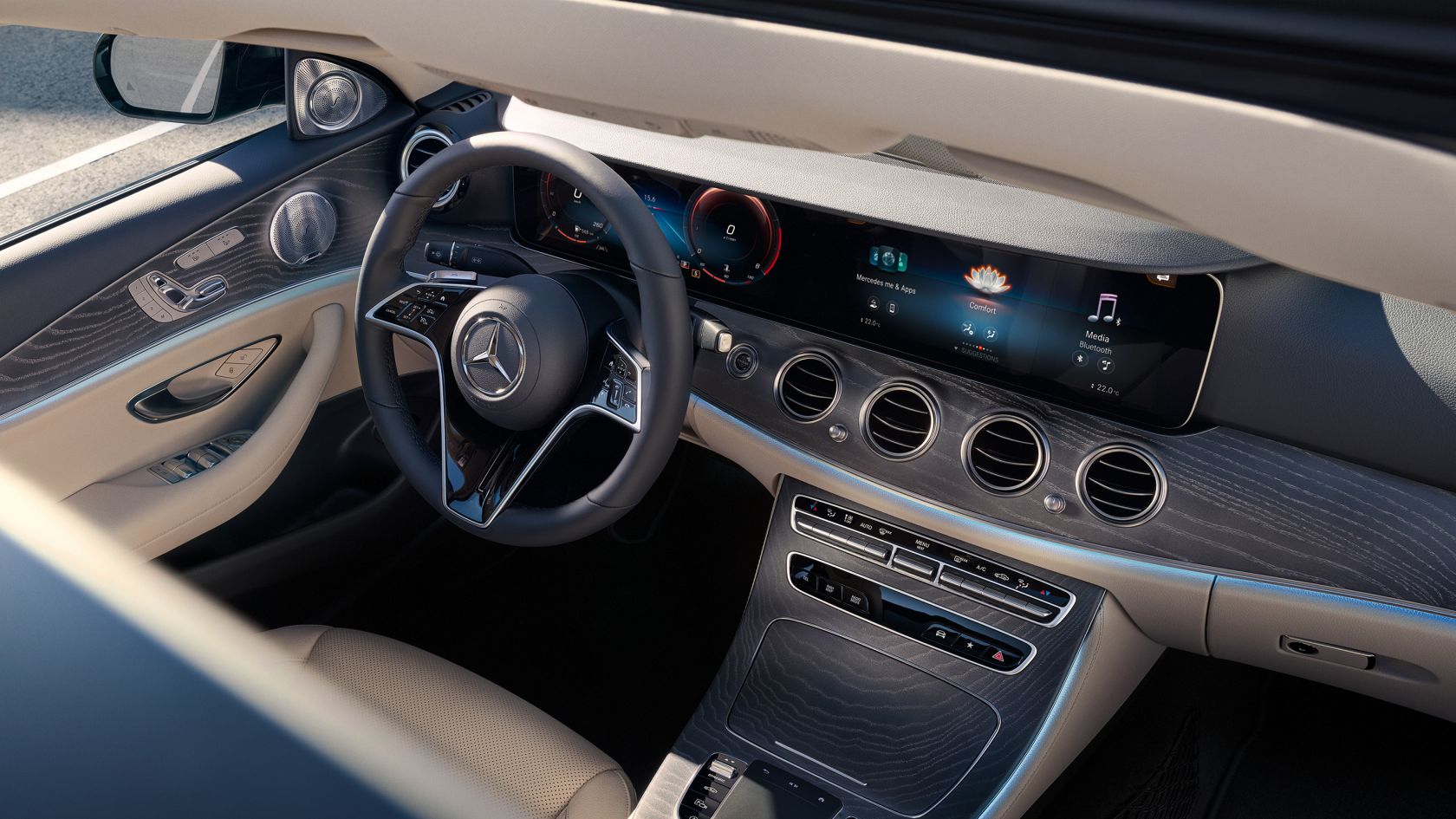 مرسيدس الجفالي تدشن سيارة E-Class 2021 الجديدة 19
