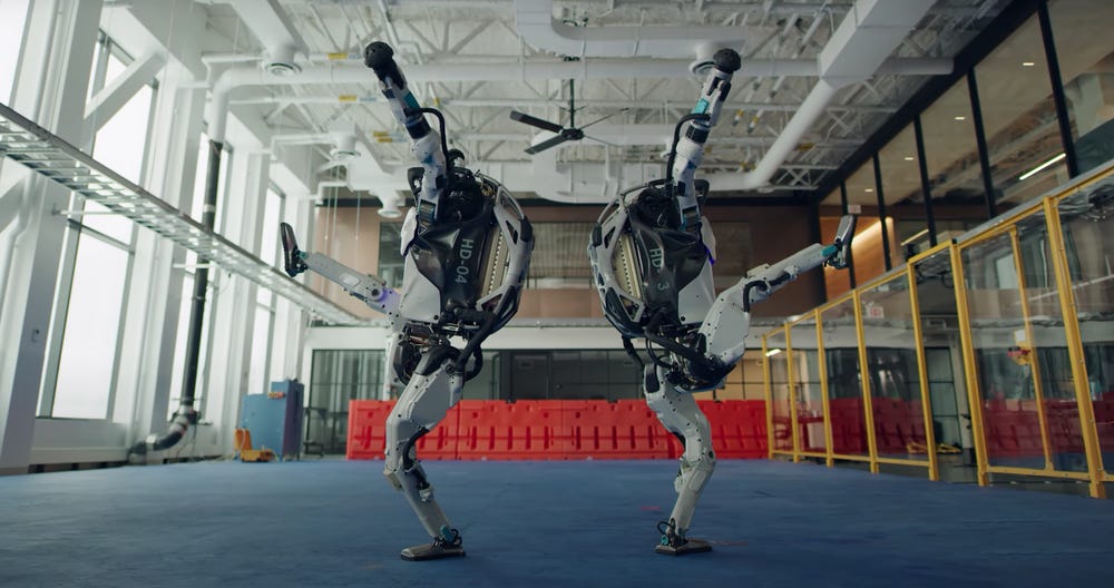 “بالفيديو” شركة روبوتات تمتلكها هيونداي تستعرض قدراتها بالرقص الجماعي