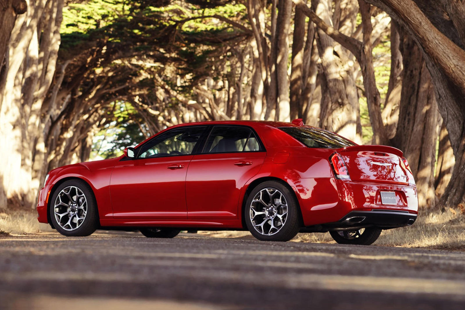 كرايسلر توقف إنتاج 300 SRT بمحرك V8 هيمي كرايسلر توقف إنتاج 300 SRT بمحرك V8 هيمي 1