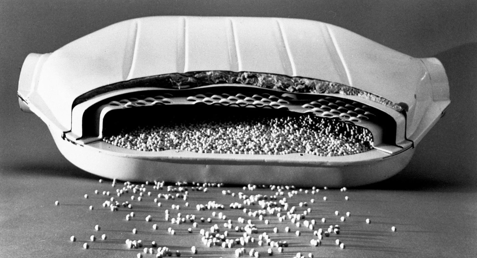 دبات التلوث أغلى من الذهب.. وسرقتها تصل لمستويات قياسية!