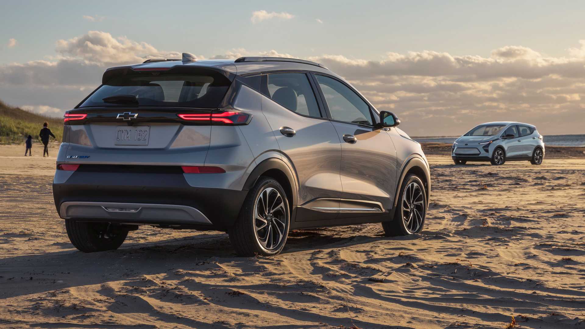 شيفروليه بولت 2022 الكهربائية تكشف نفسها رسمياً 9