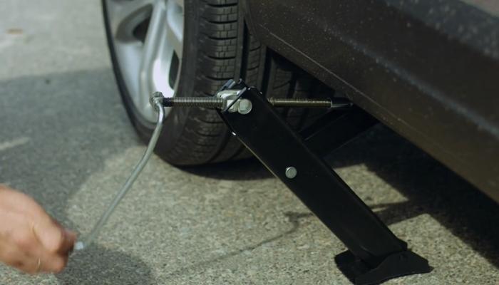 6 خطوات لاستخدام رافعة السيارة باحترافية وأمان