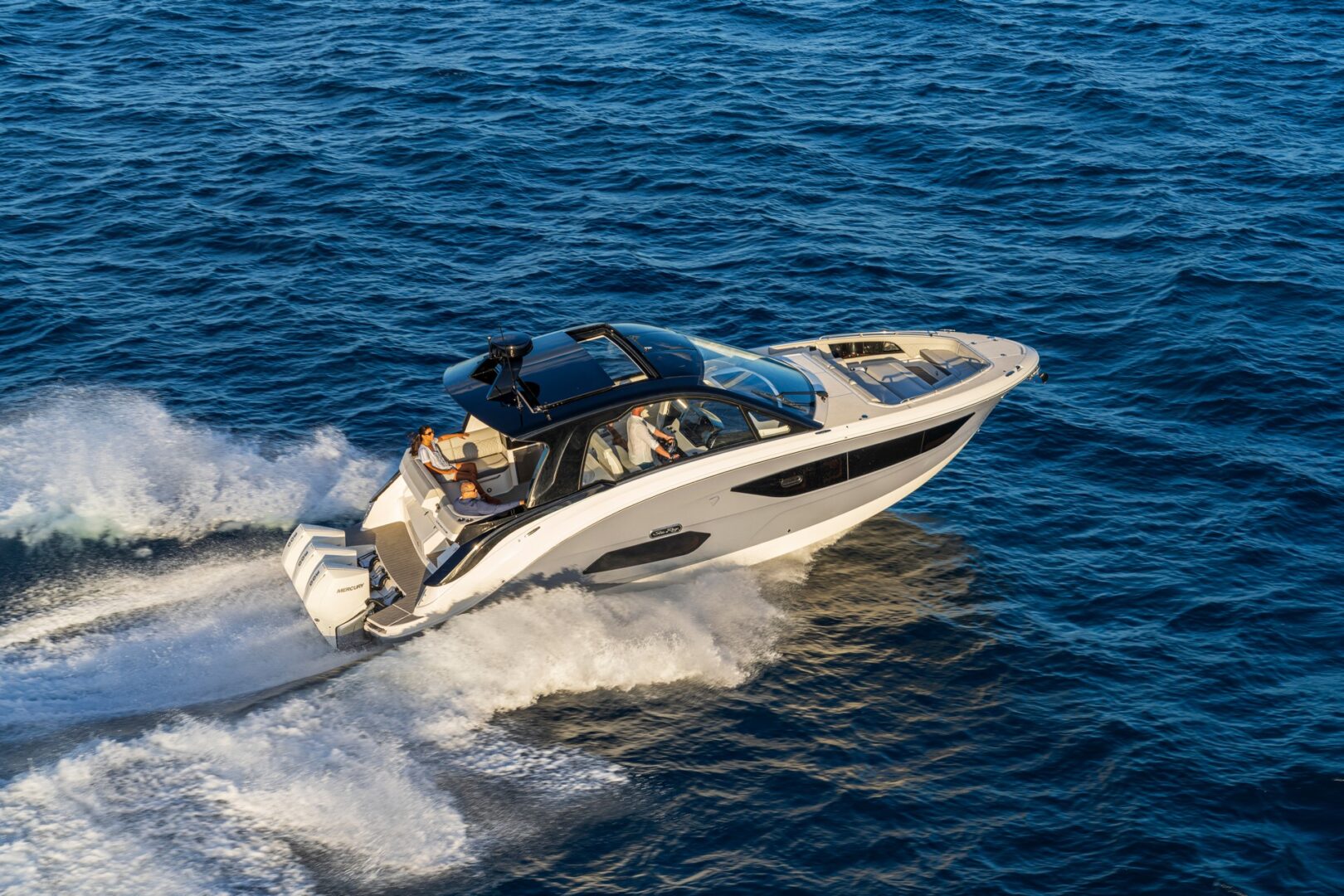 بي ام دبليو تكشف عن قارب "سان دانسر 370 أوتبورد" 2021 الفاخر بي ام دبليو تكشف عن قارب "سان دانسر 370 أوتبورد" 2021 الفاخر 1