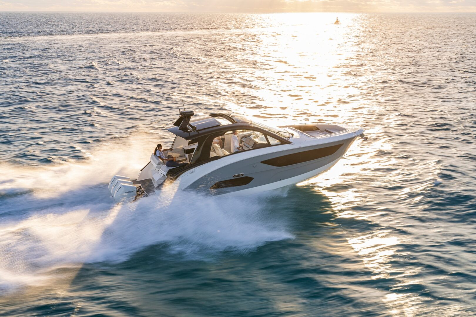 بي ام دبليو تكشف عن قارب "سان دانسر 370 أوتبورد" 2021 الفاخر بي ام دبليو تكشف عن قارب "سان دانسر 370 أوتبورد" 2021 الفاخر 31