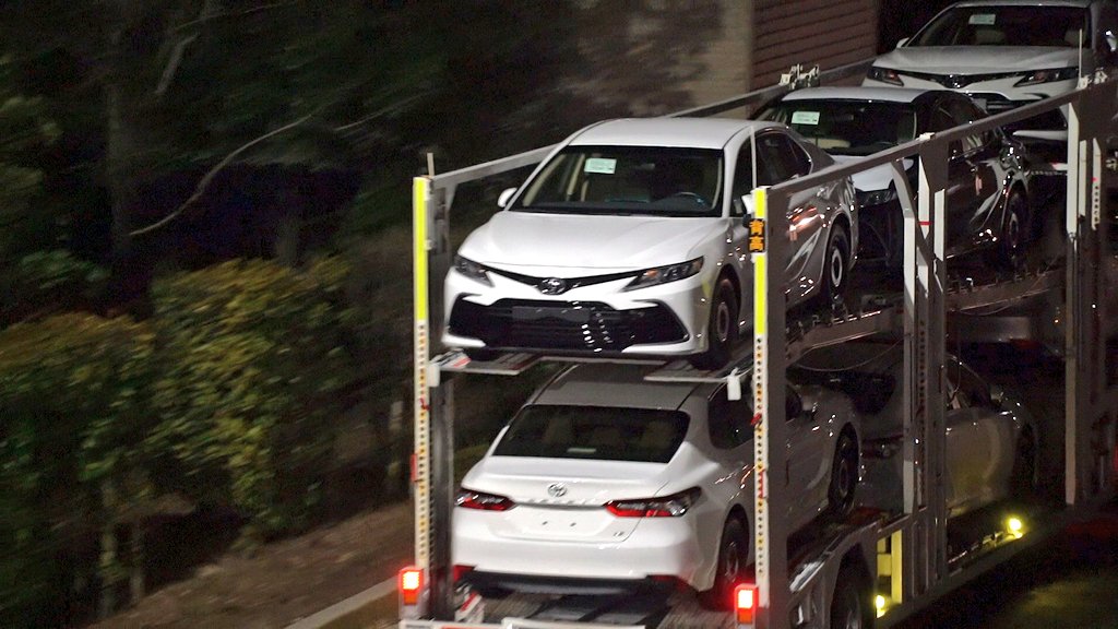 أول دفعة تويوتا كامري 2021 فيس ليفت تستعد للشحن لدول الخليج أول دفعة تويوتا كامري 2021 فيس ليفت تستعد للشحن لدول الخليج 11