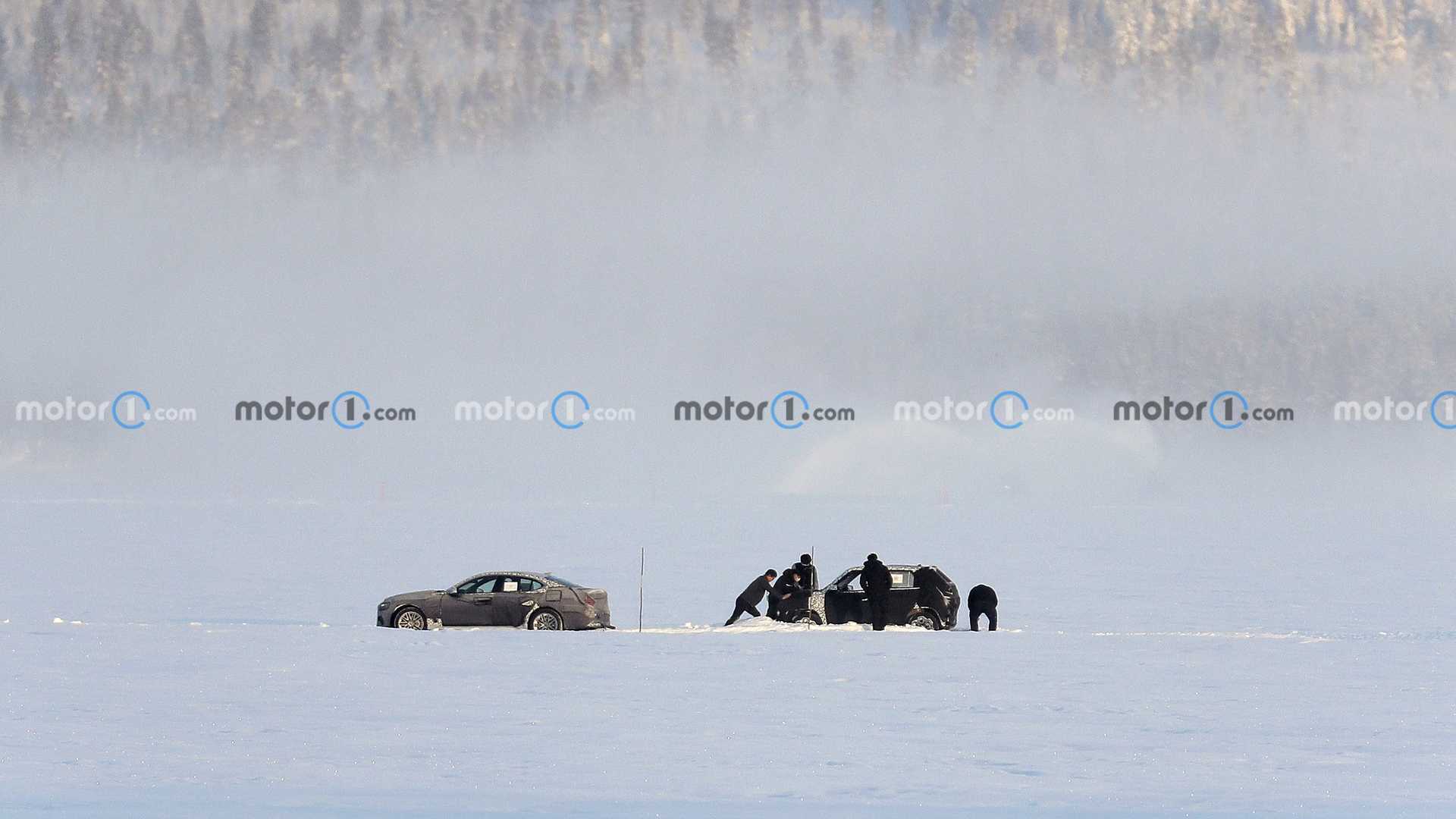 هيونداي AX-1 الكروس أوفر الصغيرة تظهر للمرة الأولى أثناء اختبارها 14