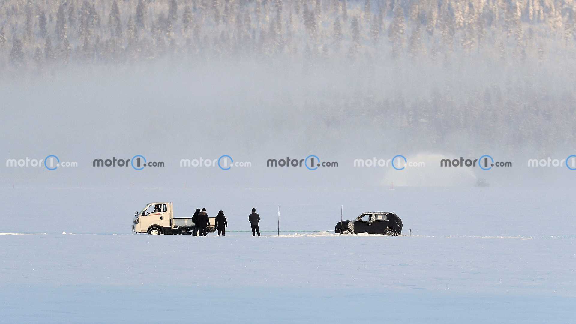 هيونداي AX-1 الكروس أوفر الصغيرة تظهر للمرة الأولى أثناء اختبارها 15