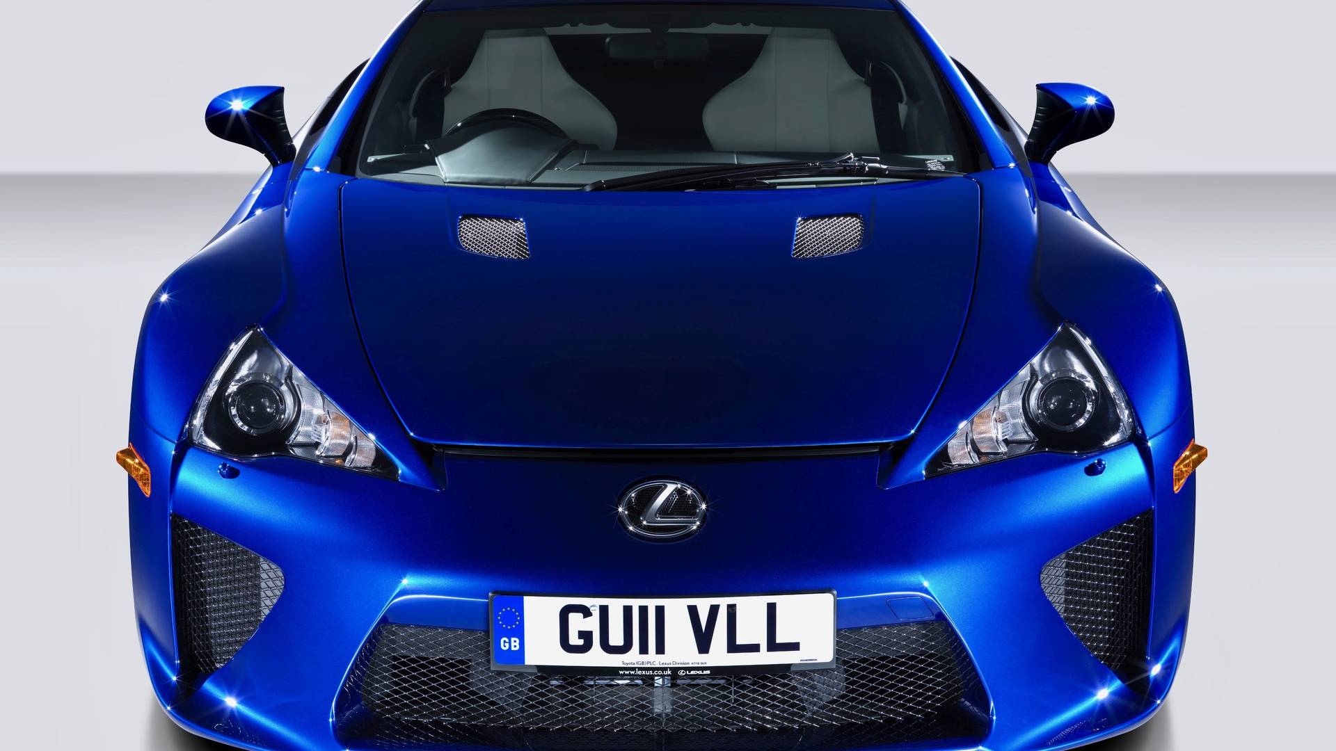 "بالفيديو" لكزس LFA قادرة على إبهارنا بأدائها رغم تجاوز عمرها 10 سنوات 5