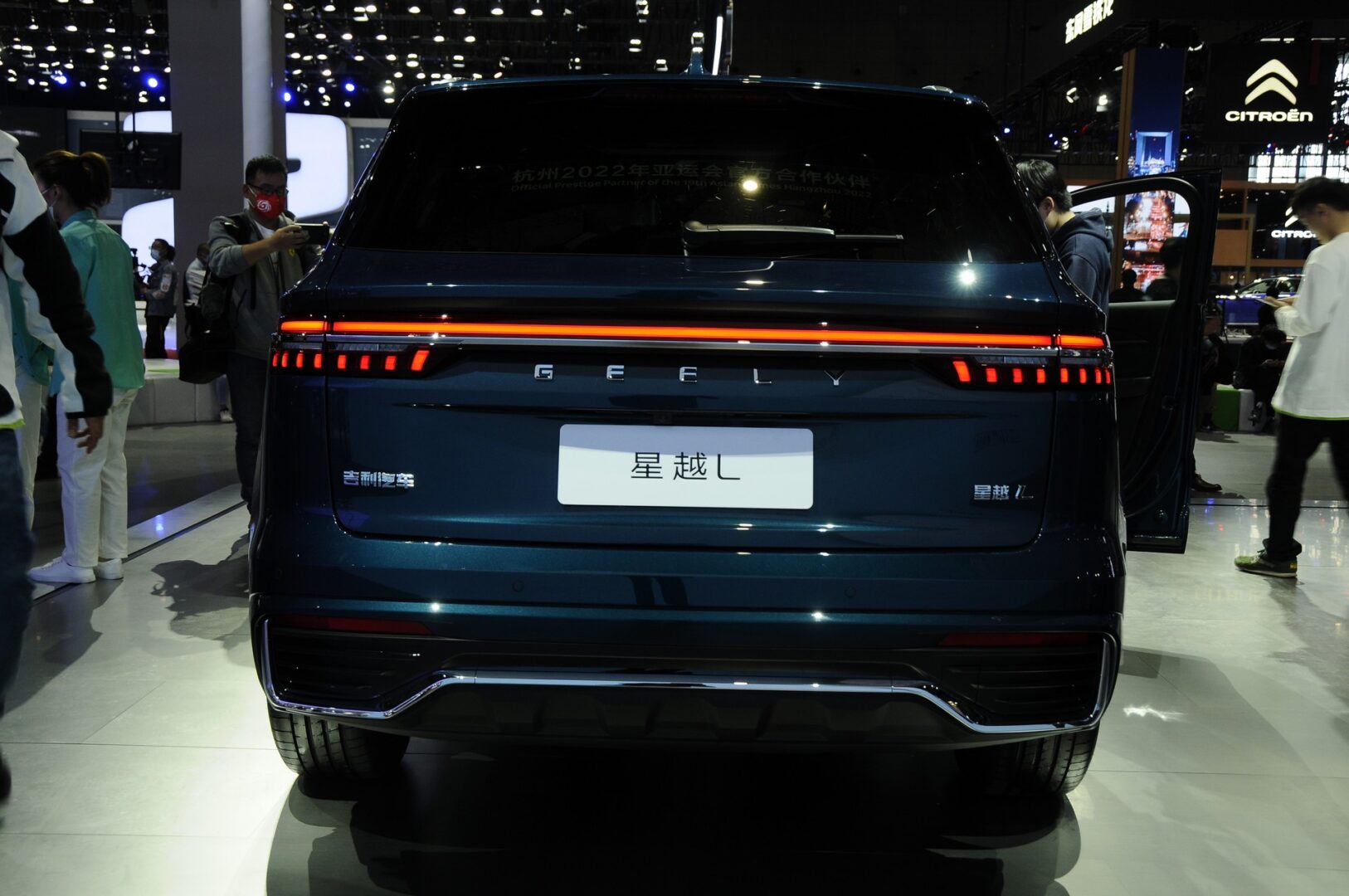 جيلي زينجيو ال الكروس اوفر الفاخرة تكشف نفسها رسمياً 10