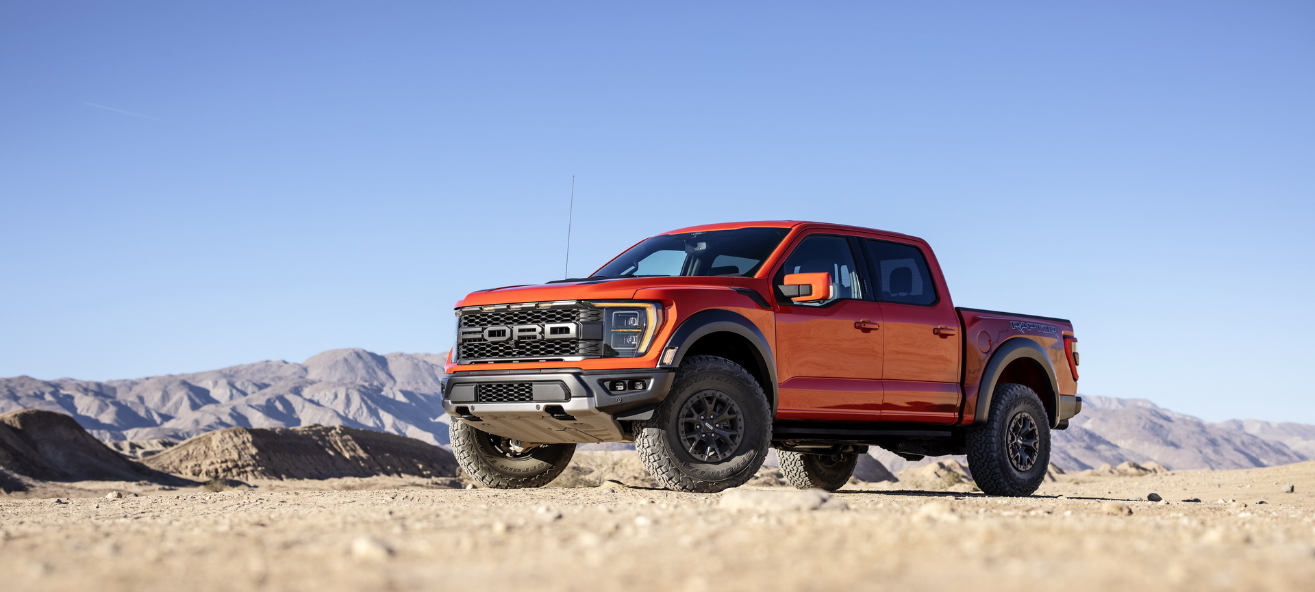 فورد F-150 رابتر 2021 تكشف مواصفات الأداء والسعر