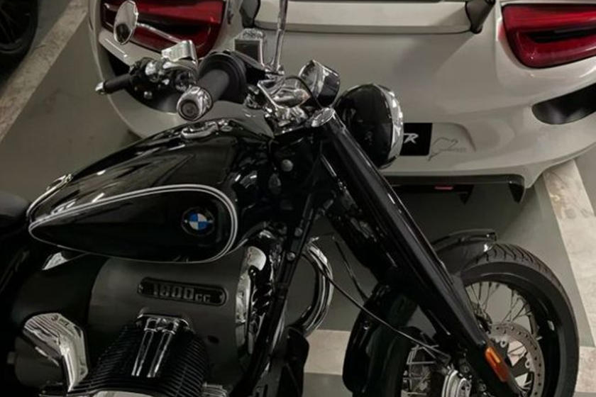 شاهد امرأة تحطم سيارات فيراري وبورش نادرة لهذا السبب! شاهد امرأة تحطم سيارات فيراري وبورش نادرة لهذا السبب! 7