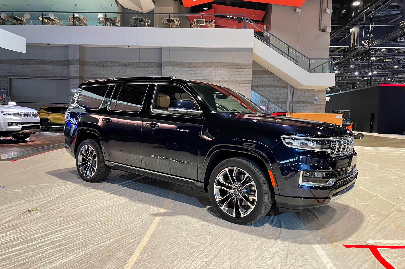 جيب جراند واجونير 2022 تستعد لمنافسة كاديلاك اسكاليد 10