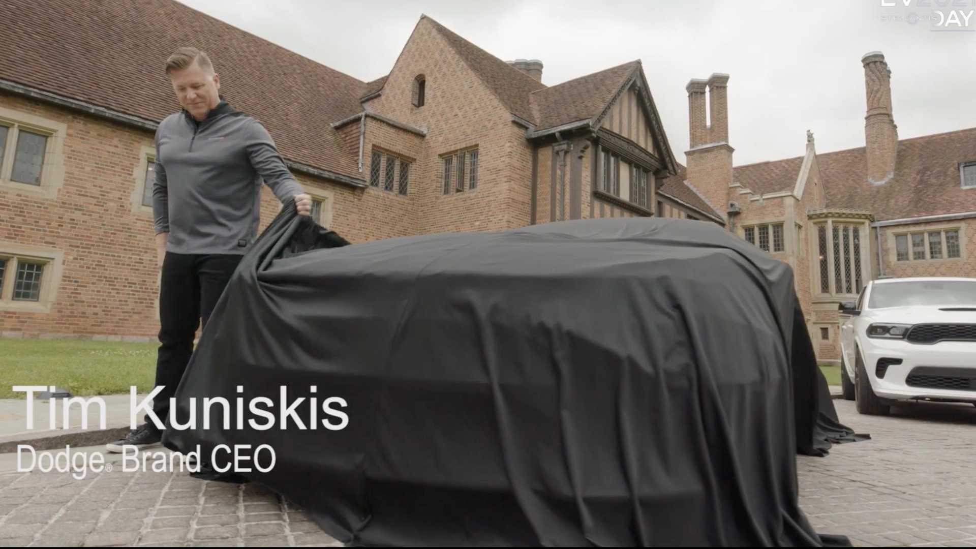 دودج تشوق لسيارة عضلية كهربائية خارقة