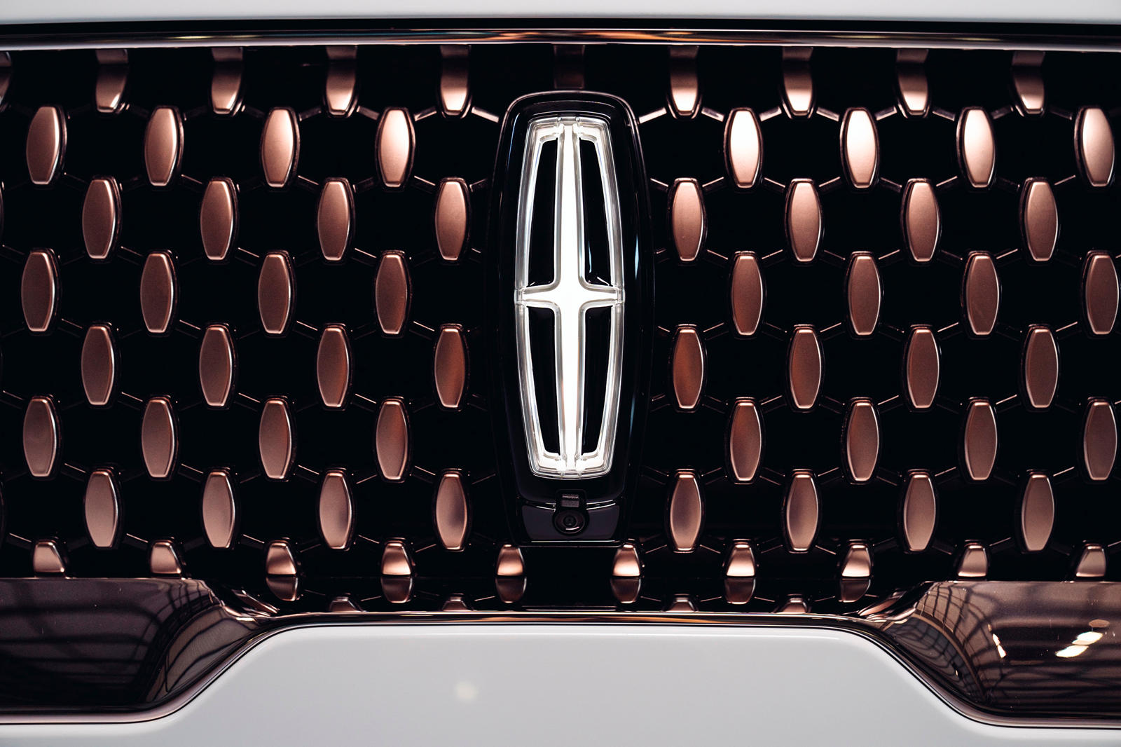 لينكون أفياتور تحصل على إصدار اختباري خاص بلمسات حصرية 15