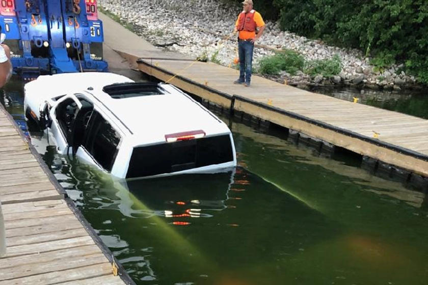 جمس سييرا دينالي تغرق في بحيرة أثناء بث تلفزيوني مباشر "فيديو وصور" 2