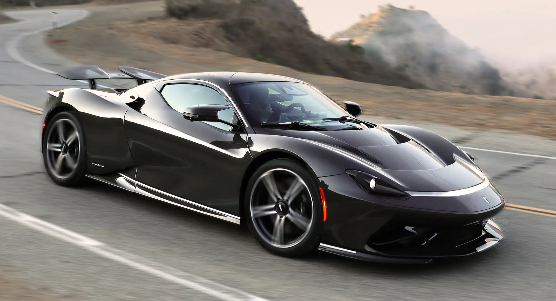 بينينفارينا باتيستا الإنتاجية تنطلق رسمياً بقوة 1877 حصان