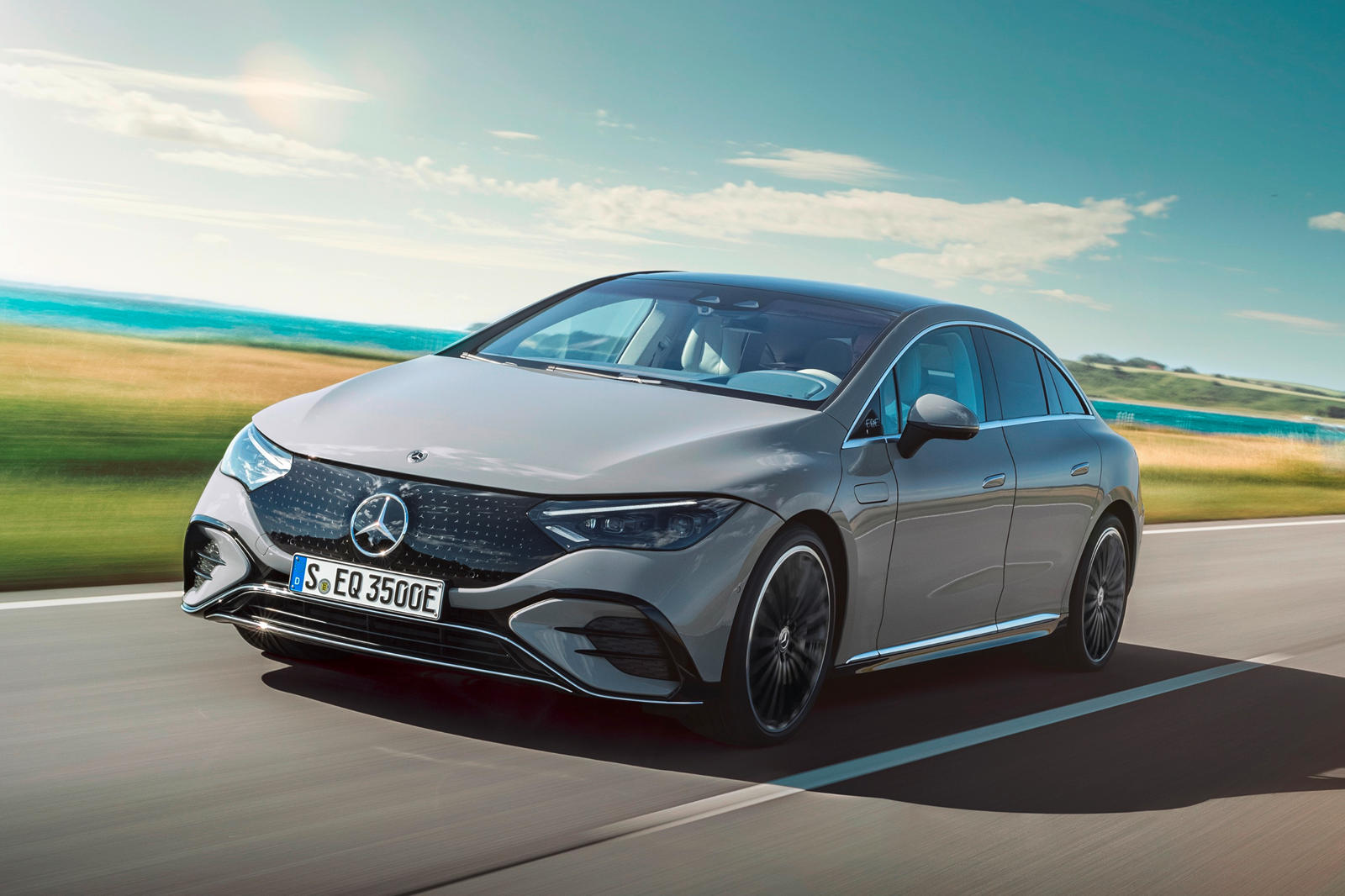 مرسيدس EQE 2023 إي كلاس الكهربائية تنطلق رسمياً مرسيدس EQE 2023 إي كلاس الكهربائية تنطلق رسمياً 3