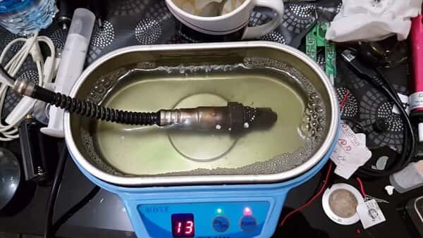 أبرز المؤشرات على انسداد حساس الأكسجين وطريقة تنظيفه أبرز المؤشرات على انسداد حساس الأكسجين وطريقة تنظيفه 4